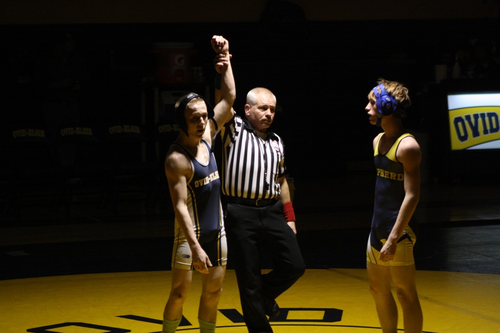 Senior+Tyler+Coleman+wins+his+match+against+Shepard.+%0APhoto+By%3A+Maddie+Putnam