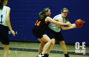 OE middle schools girls basketball team against Chesaning.| Photo by A.J Larsen