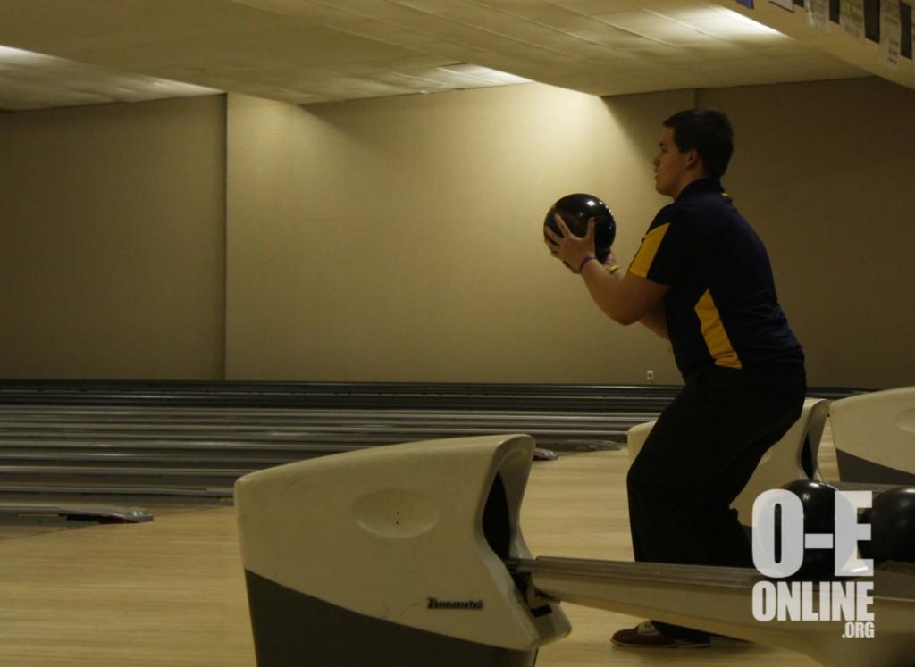 Senior+Collin+Freeman+showing+his+skills+at+a+bowling+meet.+%7CPhoto+by+Jeanelle+Courtnay