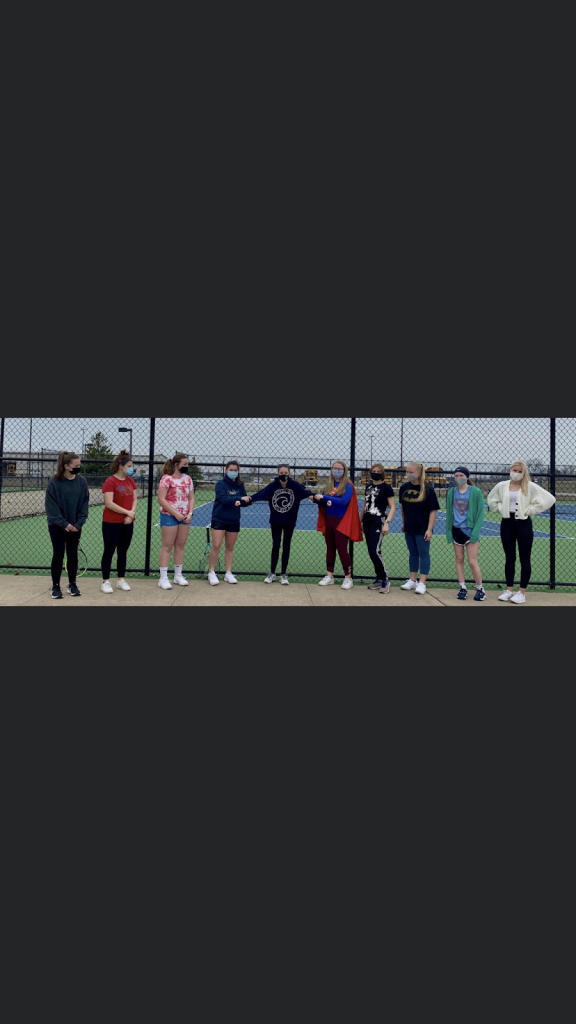 Varsity Girls Tennis Begins Season