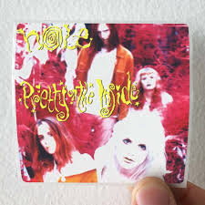 Hole's Pretty on The Inside Dishes Up Grunge Fesat