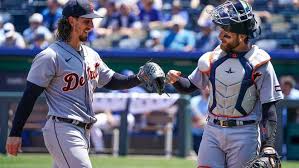 Tigers Beat Kansas City Royals 2-1